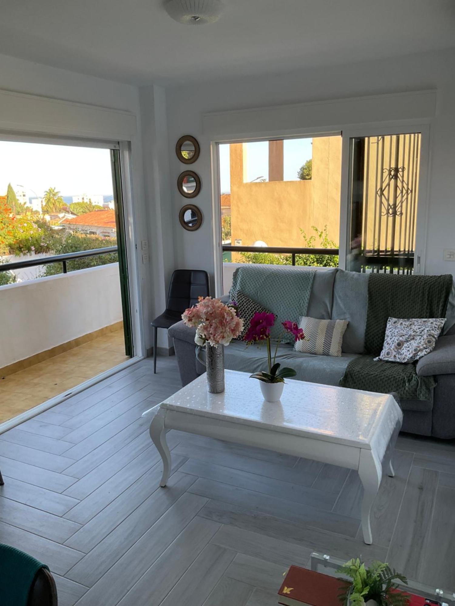 Appartement Moderne Pour 6 Adultes 贝纳尔马德纳 外观 照片